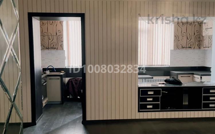 4-бөлмелі пәтер · 75 м² · 4/5 қабат, Байзак Батыра 168 — Желтоксан, бағасы: 28 млн ₸ в Таразе — фото 2