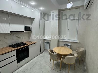 Продажа квартир в Атырауской обл.: 2-комнатная квартира · 42 м² · 3/5 этаж, мкр Самал, Мкрн Самал за 25.5 млн 〒 2-комнатная квартира · 42 м² · 3/5 этаж, мкр Самал, Мкрн Самал за 25.5 млн 〒 в Атырау