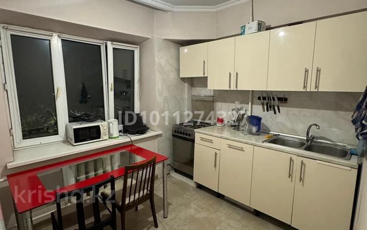 2-бөлмелі пәтер · 60 м² · 3/5 қабат, Уалиханова 107, бағасы: 300 000 ₸ в Алматы, Медеуский р-н — фото 2