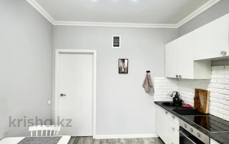 1-комнатная квартира · 40 м², Есенова за 30 млн ₸ в Алматы, Жетысуский р-н — фото 4
