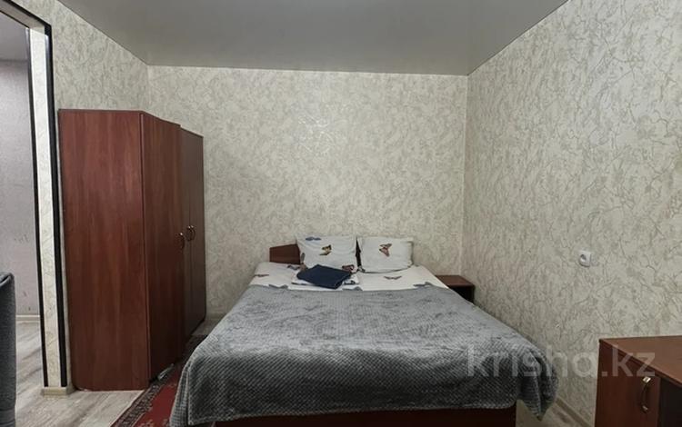 1-комнатная квартира, 35 м², 1/5 этаж посуточно, Кутжанова 42 за 8 000 〒 в Семее — фото 2