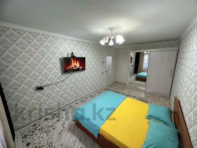 1-комнатная квартира · 35 м² · 3/9 этаж, мкр 11 82 — Магазин Ромашка . Тд Нектар ДоДо пицца за 10 000 ₸ в Актобе