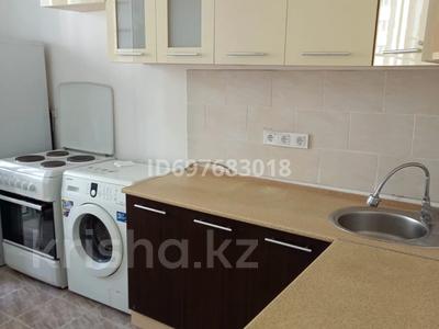 2-комнатная квартира, 59 м², 5/12 этаж помесячно, Кошкарбаева 1140 за 250 000 〒 в 