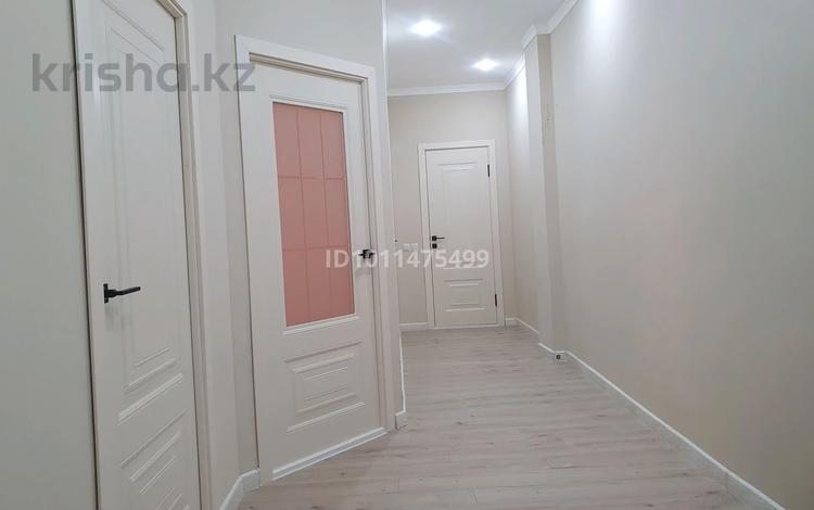 2-комнатная квартира · 70 м² · 5/5 этаж, мкр Центральный, Гурьевская за 170 000 ₸ в Атырау — фото 2