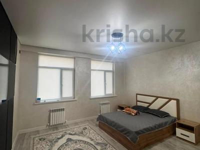 2-бөлмелі пәтер · 75 м² · 4/5 қабат, Самал ш/а., Мкрн Самал 15, бағасы: 28 млн ₸ в Атырау, мкр Самал