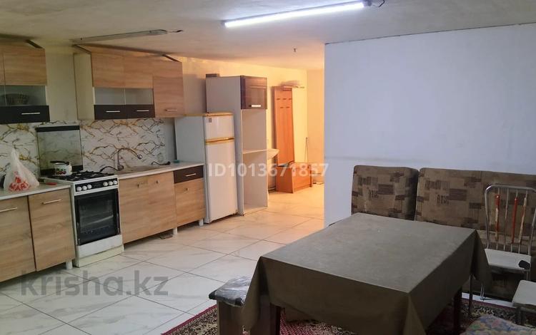 3-бөлмелі пәтер · 65 м², мкр Алтын Бесик 32, бағасы: 160 000 ₸ в Алматы, Ауэзовский р-н — фото 11