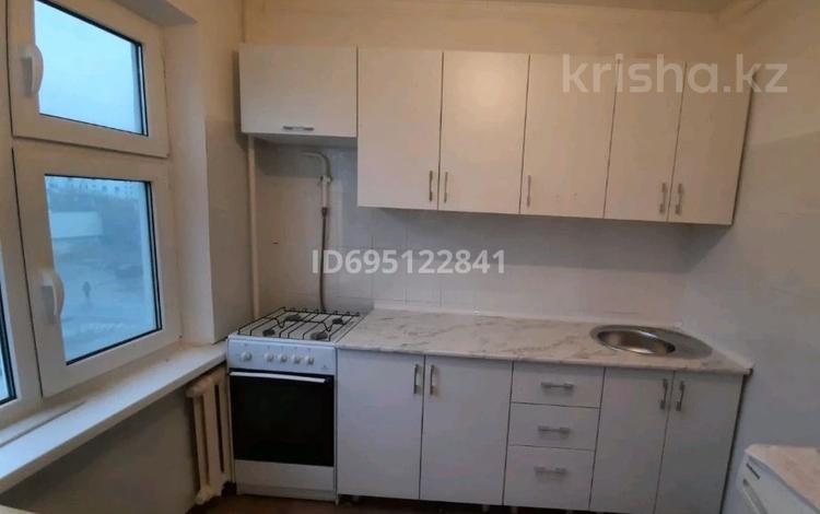 1-бөлмелі пәтер · 30.8 м² · 4/5 қабат, Привокзальный 5 25, бағасы: 12 млн ₸ в Атырау, мкр Привокзальный-5 — фото 8