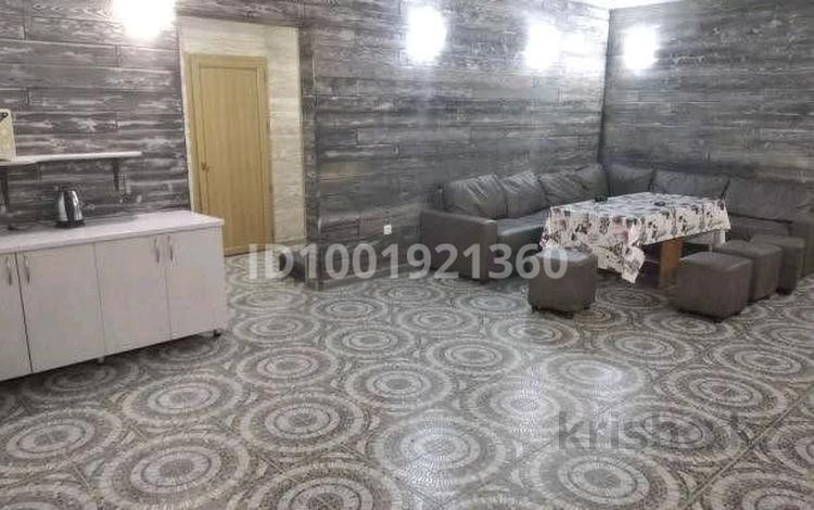 Дом · 2 комнаты · 75 м², Малениновая 45 — Чиликемир за 30 000 〒 в Алматы — фото 14