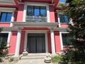 Отдельный дом · 10 комнат · 1000 м², мкр Горный Гигант, Жамакаева 256а за 10 млн 〒 в Алматы, Медеуский р-н