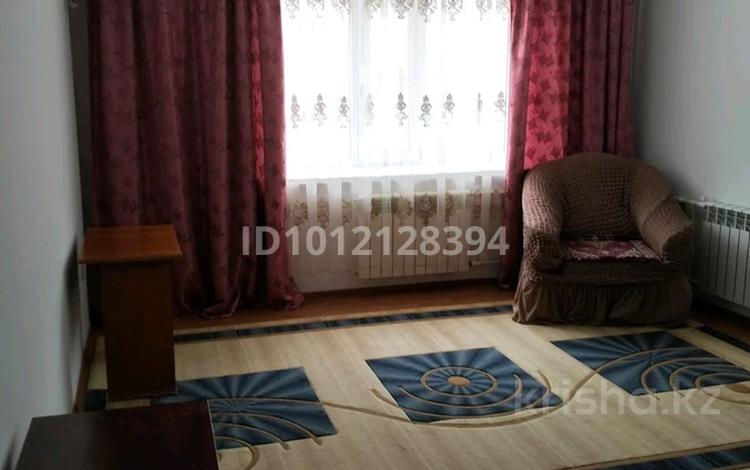 2-бөлмелі пәтер · 82 м² · 2/5 қабат, Санкибая 159 — Макаренко, бағасы: 150 000 ₸ в Актобе — фото 2