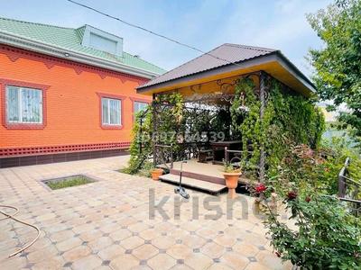 Отдельный дом · 10 комнат · 300 м² · 13 сот., Абдрахманова 14 — В центр за 99 млн 〒 в 