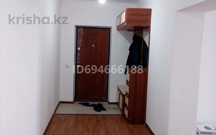 2-комнатная квартира · 63 м² · 3/5 этаж, Горпитомник 31 за 15 млн ₸ в Актобе, мкр. Курмыш — фото 2