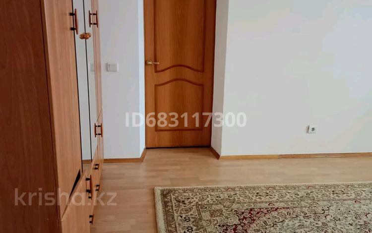 3-комнатная квартира, 140 м², 6/9 этаж помесячно, 14-й мкр