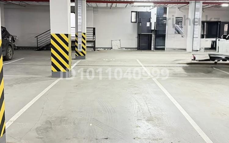 Паркинг · 18 м² · мкр Сары Арка, Кулманова 35 — Площади, бағасы: 40 000 ₸ в Атырау — фото 2