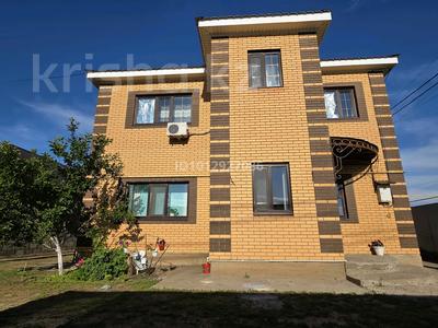 Отдельный дом · 5 комнат · 200 м² · 4.5 сот., мкр. Зачаганск пгт, Культегин 62 — Доскалиева за 45 млн ₸ в Уральске