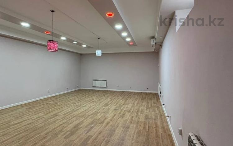 Свободное назначение, магазины и бутики · 95.6 м² за 18.6 млн ₸ в Актобе — фото 2