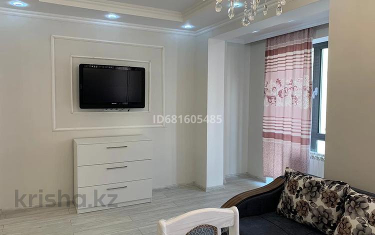 2-комнатная квартира · 48 м² · 4/12 этаж, Казыбек би 43/9 за 350 000 ₸ в Алматы, Медеуский р-н — фото 2