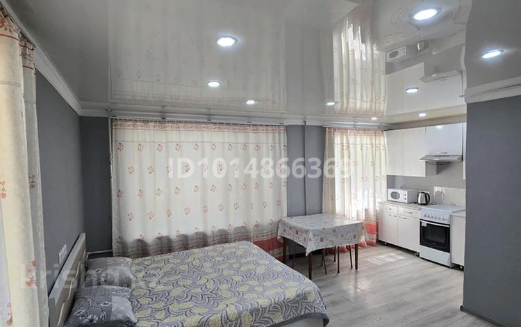 1-бөлмелі пәтер · 32 м² · 1/4 қабат, Глинки 59 — Глинки спартака, бағасы: 8 000 ₸ в Семее — фото 2