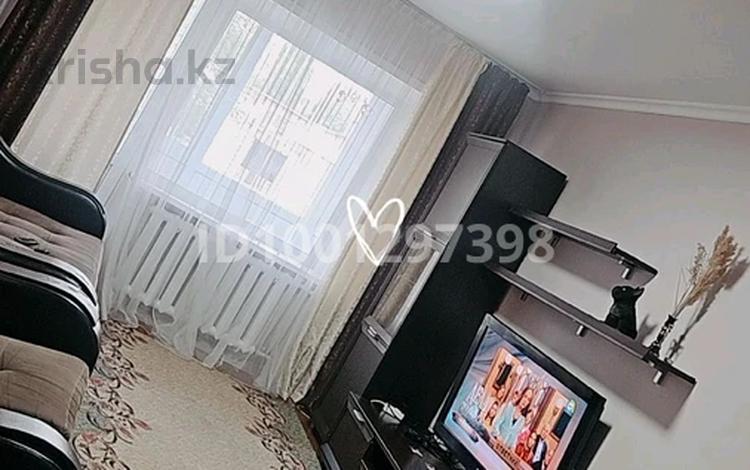 2-бөлмелі пәтер · 50 м² · 2/5 қабат, 6-шағынаудан 2 — Пересечение ермекова бухар жирау, бағасы: 13 000 ₸ в Караганде, Казыбек би р-н — фото 14