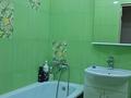 2-бөлмелі пәтер · 50 м² · 2/5 қабат, 6-шағынаудан 2 — Пересечение ермекова бухар жирау, бағасы: 13 000 ₸ в Караганде, Казыбек би р-н — фото 3