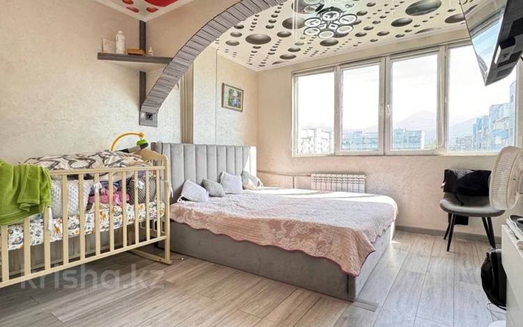 2-комнатная квартира · 60 м² · 8/9 этаж, мкр Мамыр-4 за 41.5 млн ₸ в Алматы, Ауэзовский р-н — фото 2