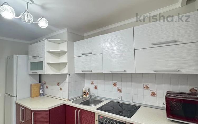 3-комнатная квартира · 80 м² · 14/15 этаж, Женис 26А — Сейфуллина за 200 000 ₸ в Астане, Сарыарка р-н — фото 12