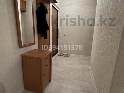 1-комнатная квартира, 33 м², 2/5 этаж помесячно, мкр Аксай-3 11 за 180 000 〒 в Алматы, Ауэзовский р-н