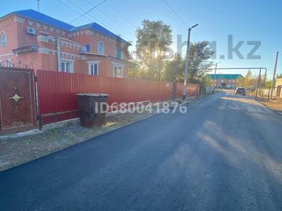 Отдельный дом · 6 комнат · 280 м² · 10 сот., 3 мкр — Абая за 49 млн 〒 в Аксае