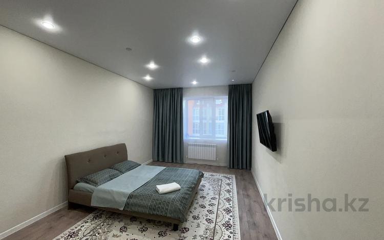 1-комнатная квартира · 55 м² · 4/5 этаж, мкр. Алтын орда 360 А — 81 мектеп, Дина за 10 000 ₸ в Актобе — фото 124