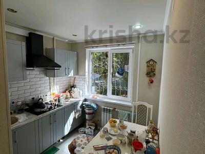 3-бөлмелі пәтер, 60 м², 1/4 қабат, мкр №1 68, бағасы: 33.5 млн 〒 в Алматы, Ауэзовский р-н