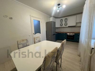 3-бөлмелі пәтер · 79.9 м² · 8/10 қабат, жургенов — Распашонка, бағасы: 33.5 млн ₸ в Астане, Сарайшык р-н