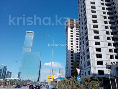 1-комнатная квартира, 46 м², 12/17 этаж, Туркестан 4Б — Abu Dabi tower за 23 млн 〒 в Астане