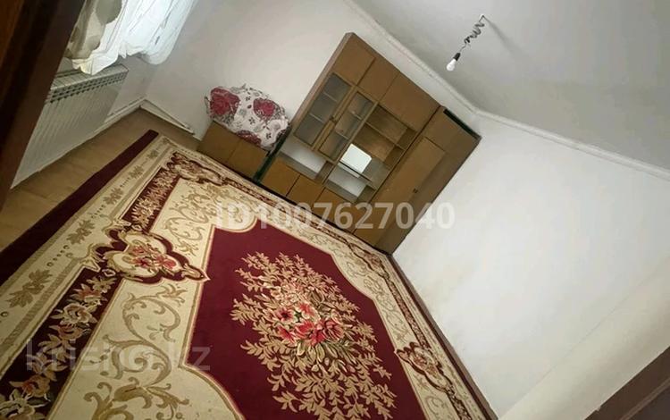 Отдельный дом · 2 комнаты · 60 м², мкр Толкын 5 — Остановка нарсуд за 80 000 ₸ в Атырау — фото 2