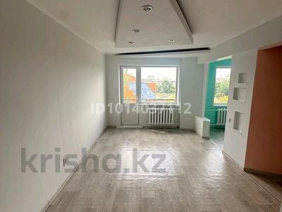 1-бөлмелі пәтер · 32 м² · 5/5 қабат, КАЗАХСТАН 81 — КАБАНБАЙ БАТЫРА ЦЕНТРАЛЬНЫЙ РЫНОК, бағасы: 11.5 млн ₸ в Усть-Каменогорске