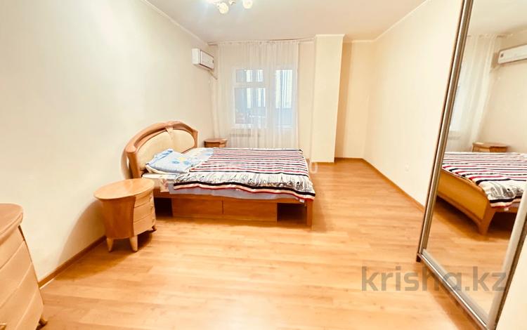 2-комнатная квартира · 110 м² · 3/16 этаж, мкр Сары Арка, Кулманова 1 Б за 45 млн 〒 в Атырау, мкр Сары Арка — фото 14