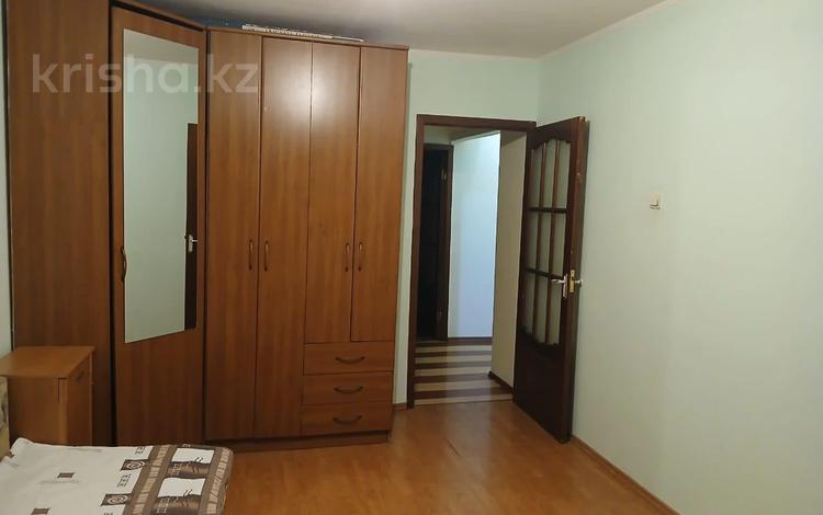 2-комнатная квартира · 54 м² · 4/5 этаж, мкр Аксай-4 за 36.5 млн ₸ в Алматы, Ауэзовский р-н — фото 2