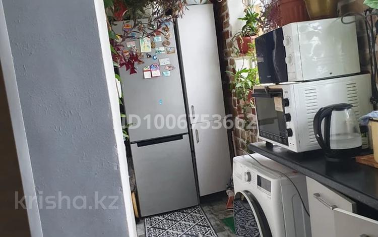 4-комнатная квартира · 60 м² · 5/5 этаж, 17-й микрорайон 9а — Алея за 29 млн ₸ в Шымкенте, Аль-Фарабийский р-н — фото 3