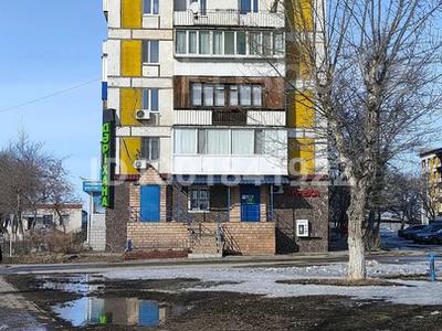 Пәтерлер в Костанайской обл.: 3-бөлмелі пәтер · 62.3 м² · 4/9 қабат, 50 лет октября 55 — Универсам, бағасы: 17 млн 〒 3-бөлмелі пәтер · 62.3 м² · 4/9 қабат, 50 лет октября 55 — Универсам, бағасы: 17 млн 〒 в Рудном