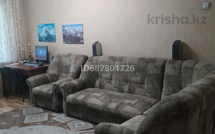 2-комнатная квартира, 44 м², 3/4 этаж, мкр №1 за 29.5 млн 〒 в Алматы, Ауэзовский р-н — фото 2