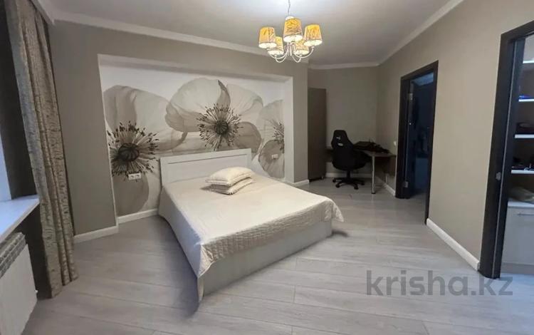 4-комнатная квартира · 158 м² · 4/9 этаж, Аскарова Асанбая 21 за 650 000 ₸ в Алматы, Бостандыкский р-н — фото 9