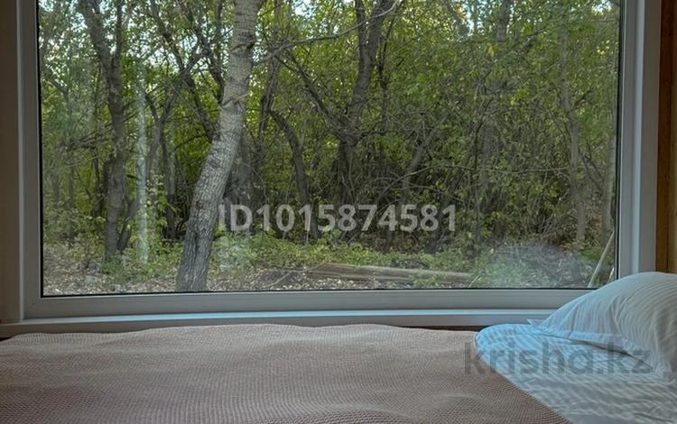 Жеке үй · 2 бөлме · 80 м², Остров Бейбітшілік, бағасы: 25 000 ₸ в Семее — фото 9