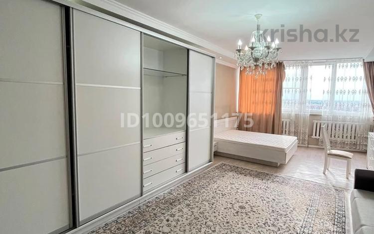 1-комнатная квартира · 65 м² · 15/16 этаж, мкр Шугыла, Жуалы 25 за 250 000 ₸ в Алматы, Наурызбайский р-н — фото 19