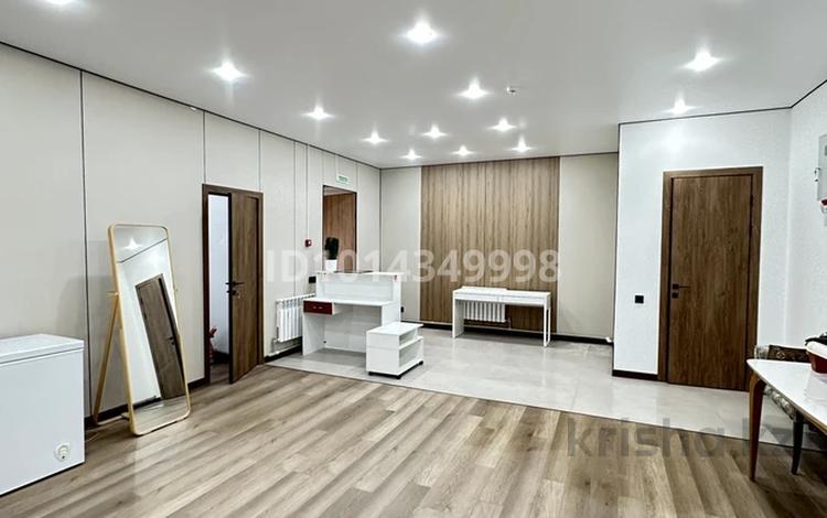 Офисы · 35 м² за 350 000 ₸ в Астане, Нура р-н — фото 2