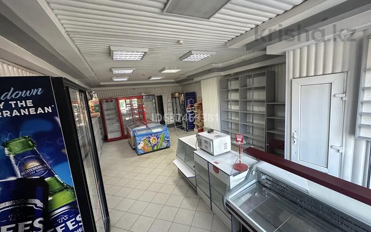Дүкендер мен бутиктер · 60 м², бағасы: 200 000 ₸ в Актобе, мкр. Курмыш — фото 8