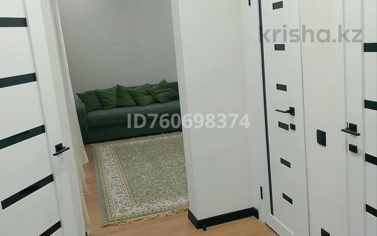 2-бөлмелі пәтер · 44 м² · 10/12 қабат, Базовая 2/2 — Реабилатионный центр, Бассейн им. Рыпакоаой, жекпе жек, бағасы: 15 000 ₸ в Усть-Каменогорске, Ульбинский — фото 2