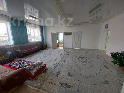 Отдельный дом · 4 комнаты · 160 м² · 6 сот., Кабанбай Батыра 116 за 41 млн 〒 в Талдыкоргане