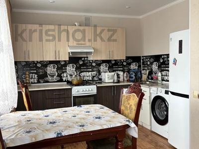 1-комнатная квартира · 60 м² · 2/5 этаж, Абылайхана 58 — Ломоносова за 13 000 ₸ в Щучинске