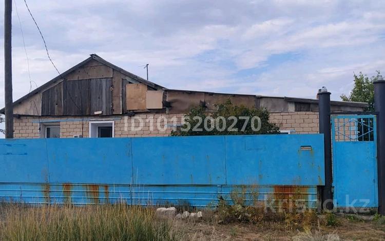 Жеке үй · 3 бөлме · 90 м² · 10 жүзд., Амангельды, бағасы: 4.5 млн ₸ в Шакате — фото 2