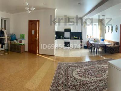 Жеке үй · 4 бөлме · 320 м² · 9 сот., мкр Кунгей , Ул.Шолпан Жандарбекова 27/1 — Новая школа, бағасы: 65 млн ₸ в Караганде, Казыбек би р-н