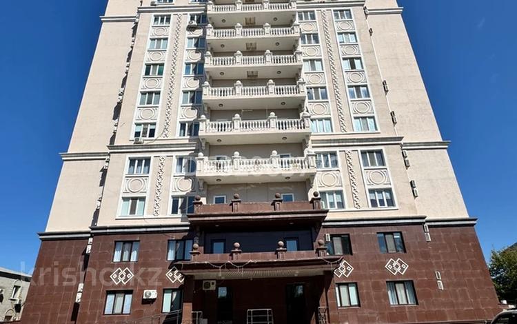 3-бөлмелі пәтер · 116.4 м² · 1/11 қабат, мкр Центральный, Студеческий 40А, бағасы: 110 млн ₸ в Атырау — фото 55